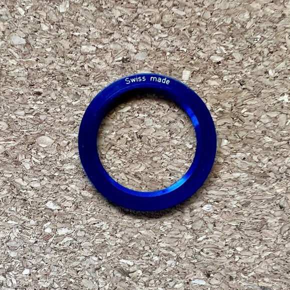 Gucci Watch Bezel – Blue & Silver – Swiss Made – Original Box - Picture 4 of 6